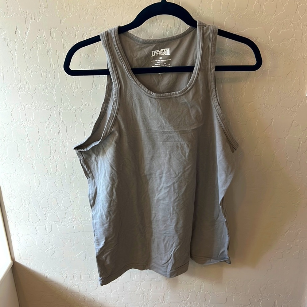 Duluth gray muscle tank size M
